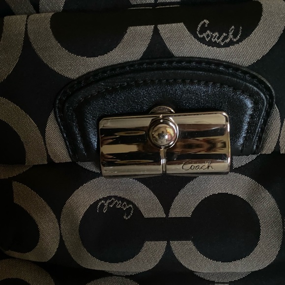 COACH Kristin Large Shoulder Bag
Black/Charcoal Grey
Signature Cs - Picture 5 of 11